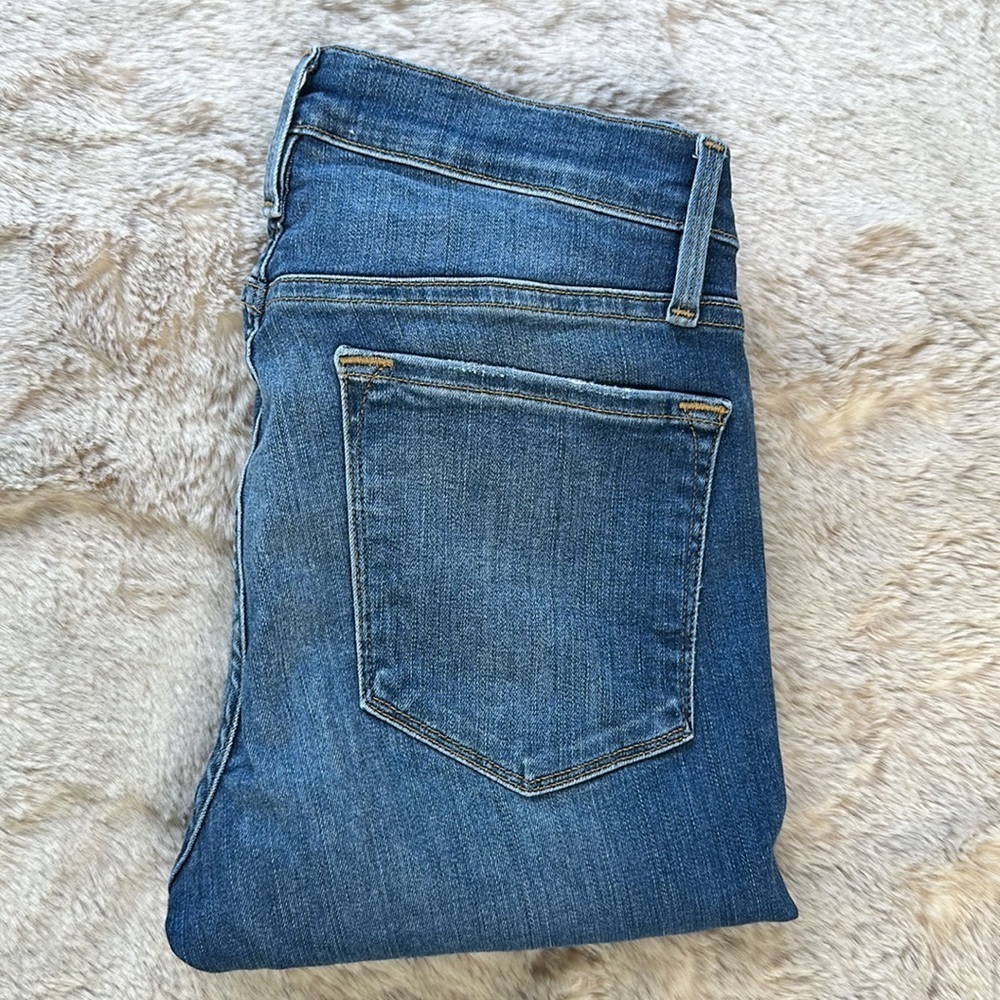 FRAME
Le Skinny De Jeanne Crop Petal Hem - Picture 5 of 16